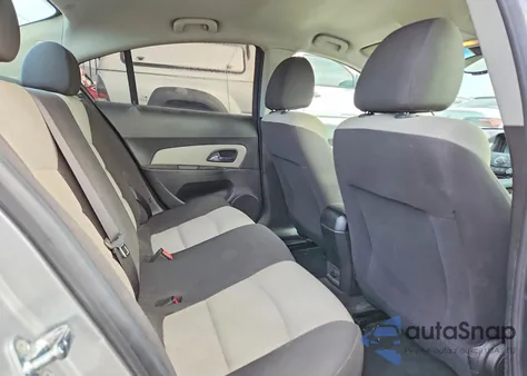 2016 Chevrolet Cruze Limited Ls z USA, uszkodzony, nr VIN 1G1PC5SG9G7220695